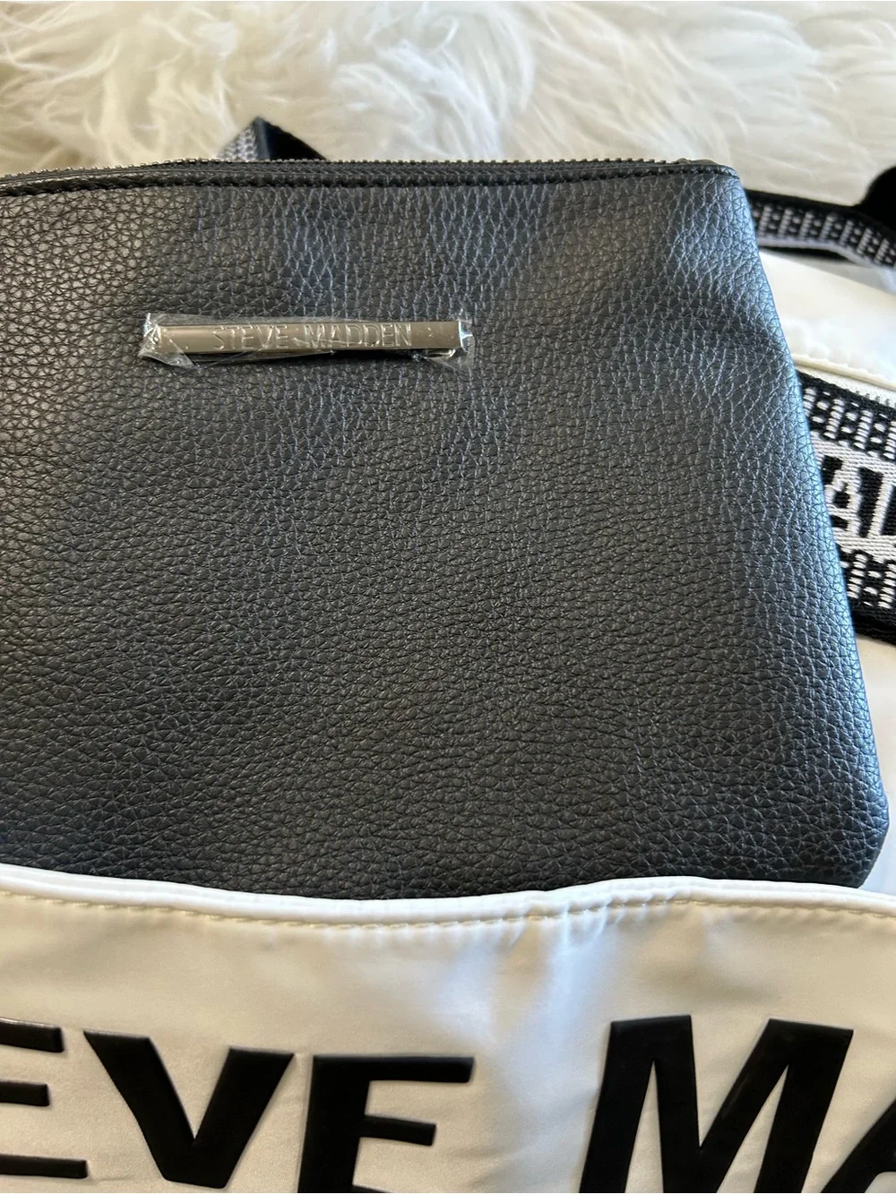 NWT Steve Madden, Jumbo, Black and White, Multi Pocketed BGymm Duffel Weekender